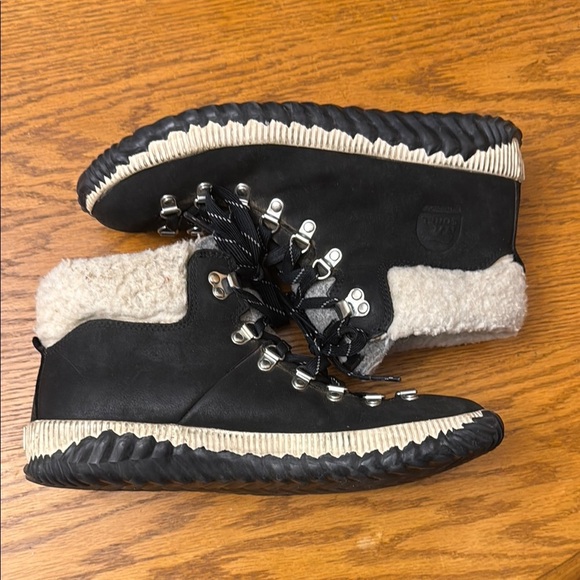 Sorel Black and Gray Winter Rain Boots with Cozy Lining - Picture 5 of 6